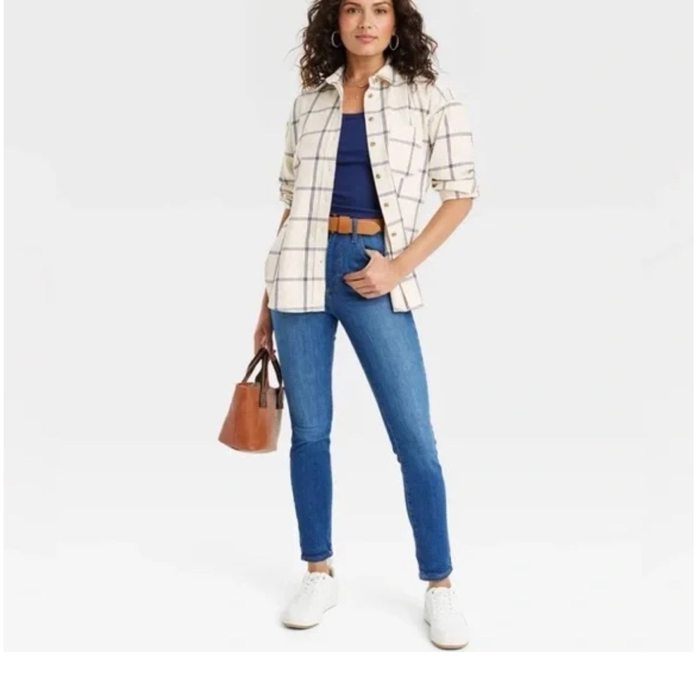 Universal Thread Women's Long Sleeve Flannel Button-Down Shirt